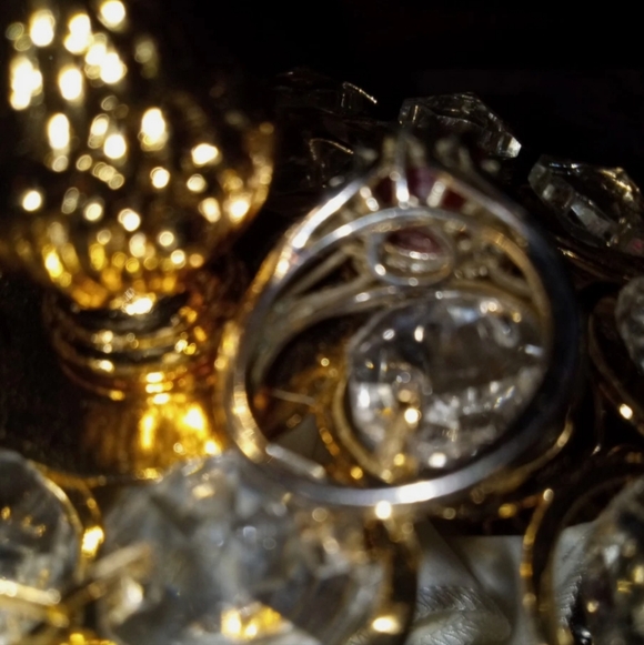 RED RUBY RING WITH BLACK SPINEL 5.115 CARATS - Picture 9 of 10